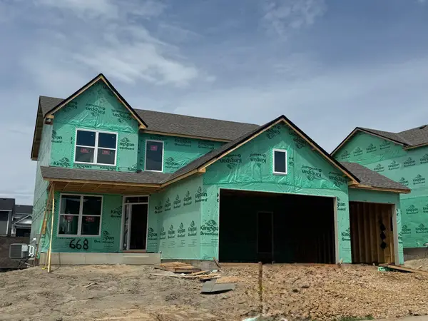 668 Sierra Parkway, Waconia, MN 55387