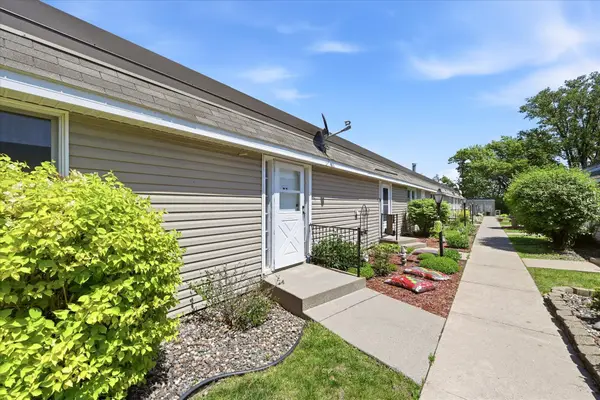 6081 Paris Avenue N #B2, Stillwater, MN 55082