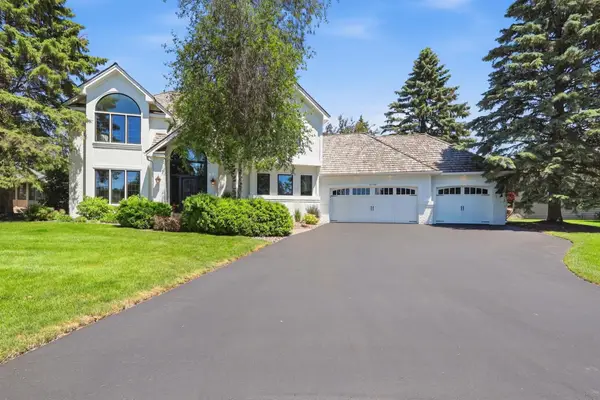 10368 Bluff Road, Eden Prairie, MN 55347