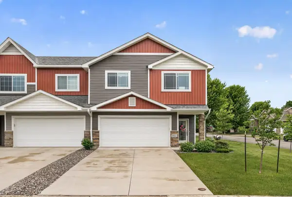 8521 Gateway Circle, Monticello, MN 55362