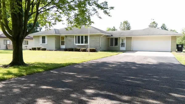 58413 220th Street, Austin, MN 55912