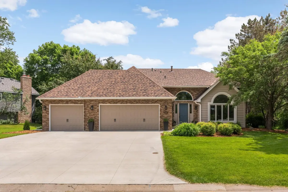 5550 Chatsworth Street N, Shoreview, MN 55126 - #1