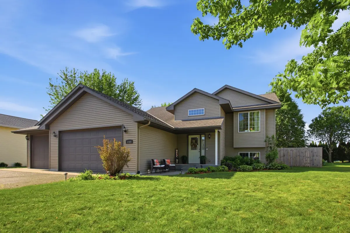 1705 Richland Avenue Sw, Willmar, MN 56201 - #1