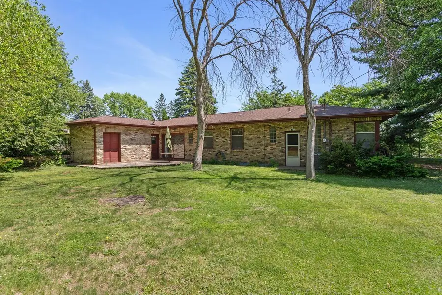 1895 Fairview Avenue N, Saint Paul, MN 55113 - #3