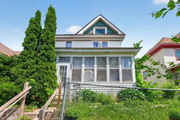867 Aurora Avenue, Saint Paul, MN 55104