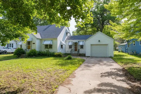 705 N Carver Street, Winthrop, MN 55396