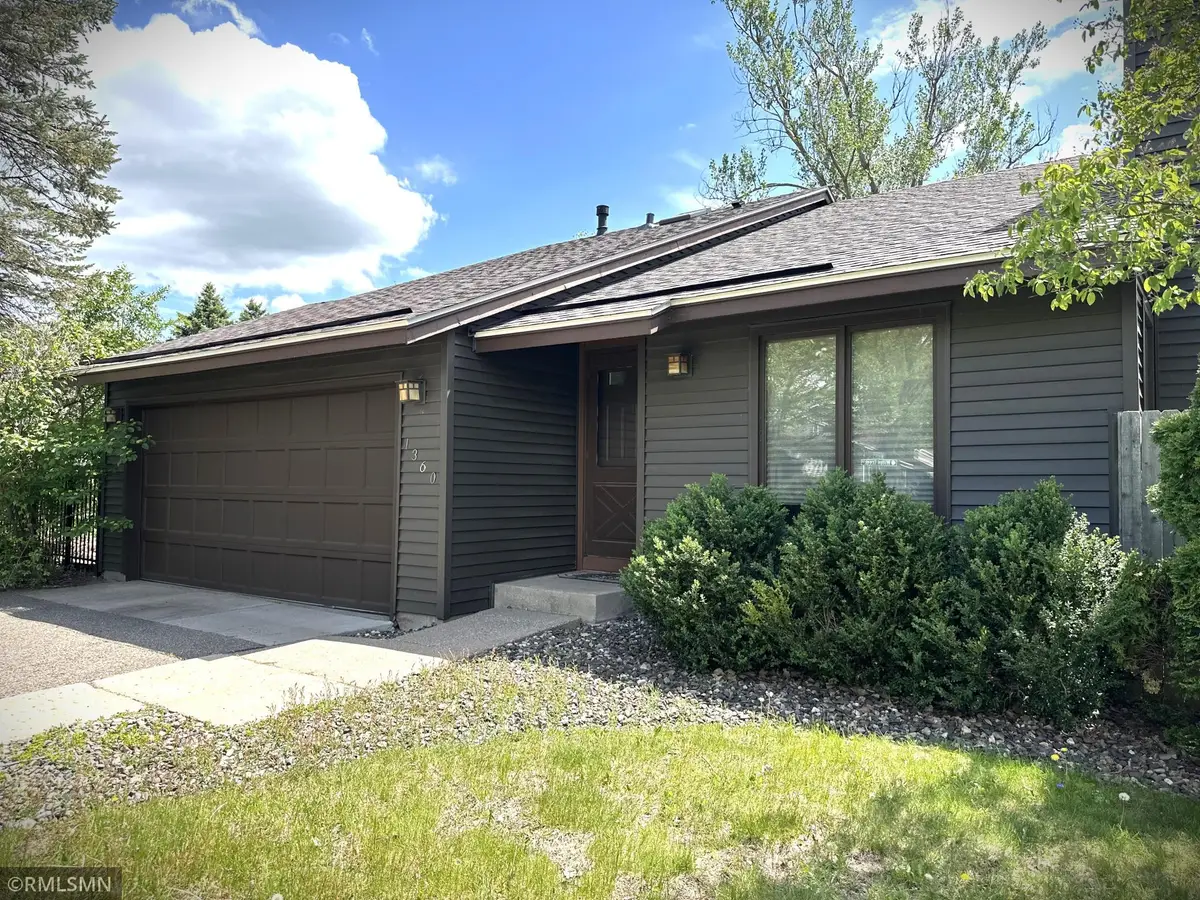 1360 Willow Creek Lane, Saint Paul, MN 55126 - #1