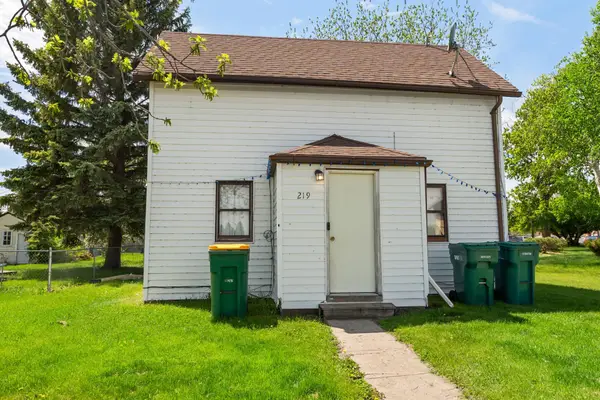 219 5th Avenue Ne, Mayville, ND 58257