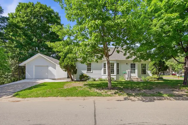1100 W 73rd Street, Minneapolis, MN 55423
