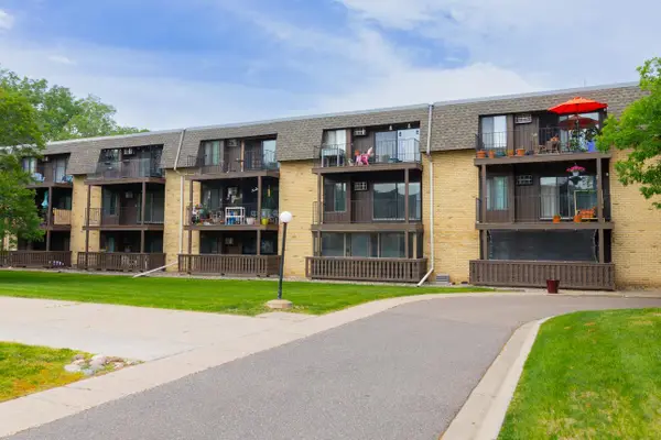 3431 Kent Street #815, Saint Paul, MN 55126