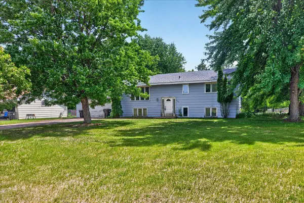 2060 Swedish Drive Ne, Andover, MN 55304
