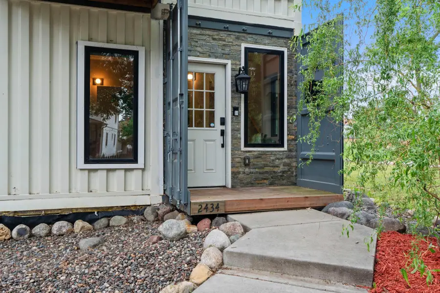 2434 Irving Avenue N, Minneapolis, MN 55411 - #3