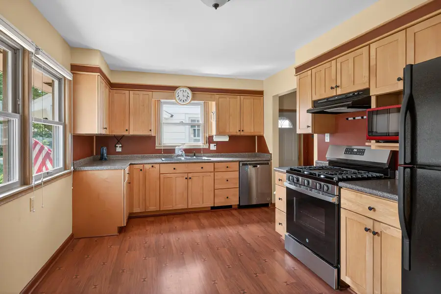 1137 Osceola Avenue, Saint Paul, MN 55105 - #2