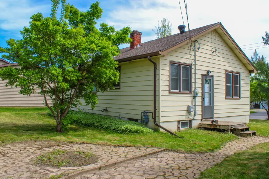 423 38th Street E, Hibbing, MN 55746 - #2