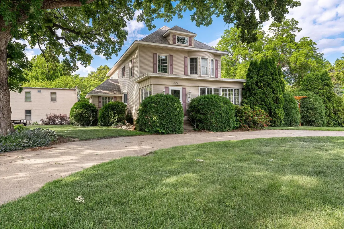 821 E Elm Avenue, Waseca, MN 56093 - #1