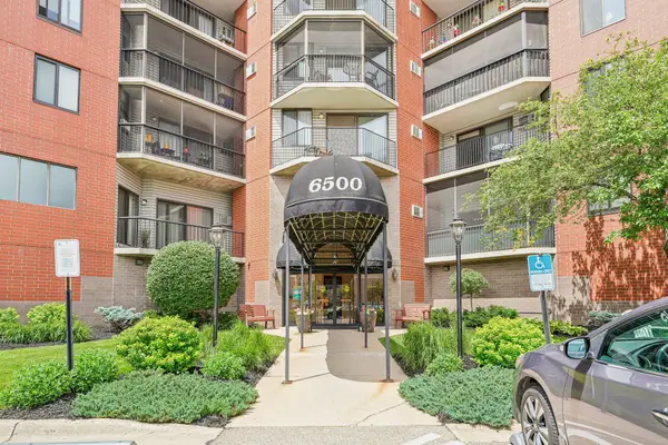 6500 Woodlake Drive #702, Minneapolis, MN 55423