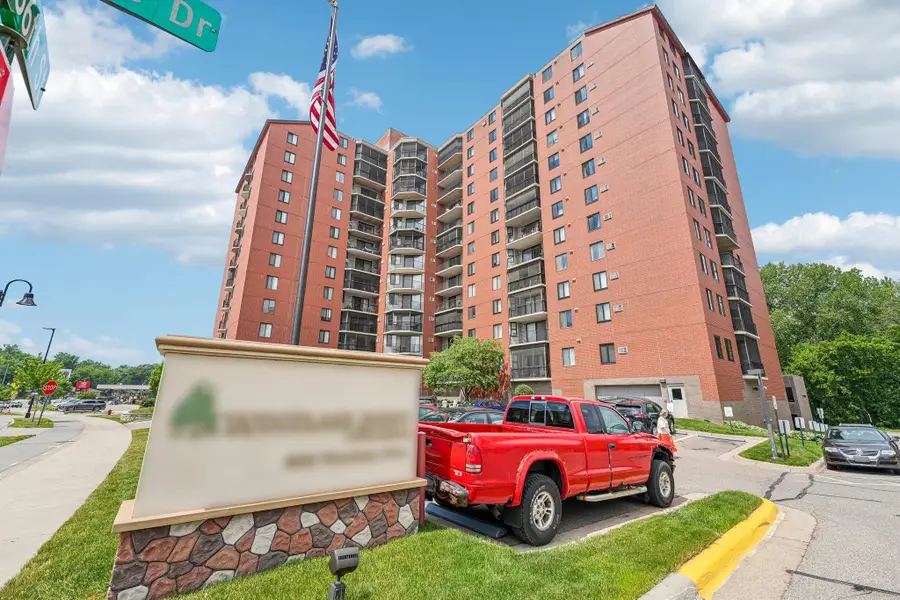 6500 Woodlake Drive #702, Minneapolis, MN 55423 - #2