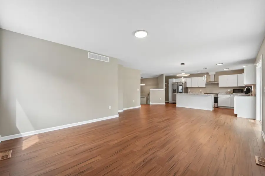 1886 Desoto Street N, Maplewood, MN 55117 - #3