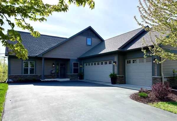 125 Highland Drive, Carver, MN 55315