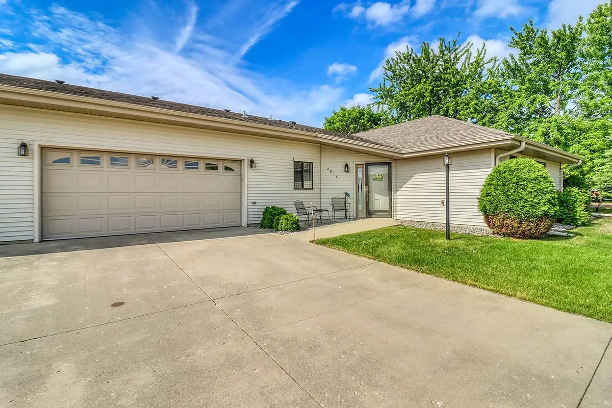 2916 12th Avenue S, Moorhead, MN 56560 - #1