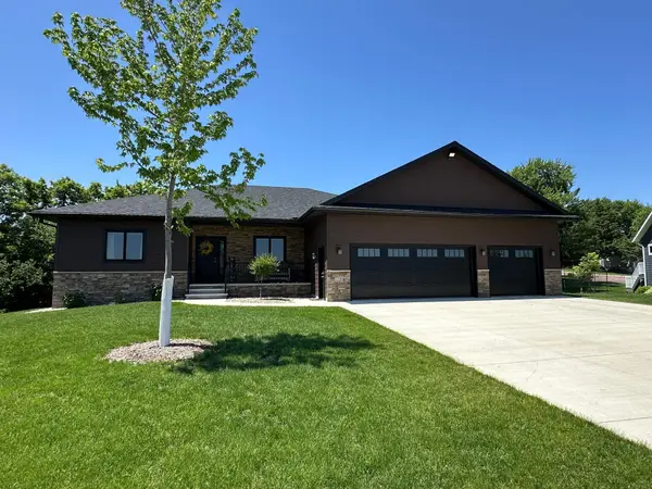 2318 Red Bird Lane, Fairmont, MN 56031