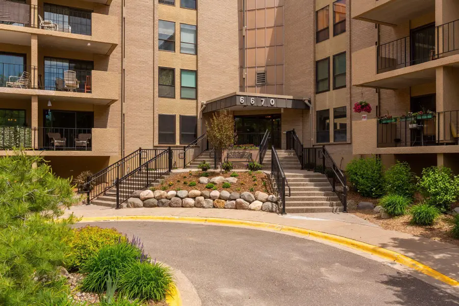 6670 Vernon Avenue S #103, Minneapolis, MN 55436 - #2