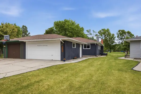 2328 Country Club Parkway, Moorhead, MN 56560