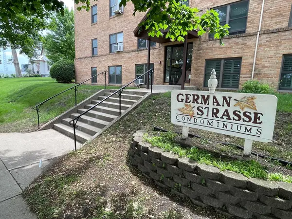 323 N German Street #2B, New Ulm, MN 56073