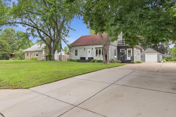 2258 W 105th Street, Minneapolis, MN 55431