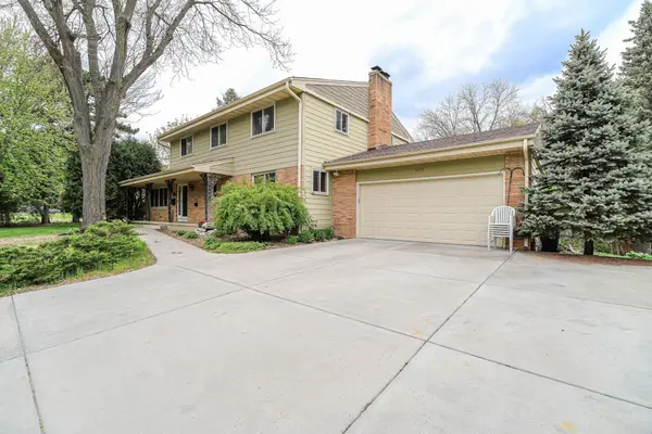 1525 Saint Croix Circle, Minneapolis, MN 55422