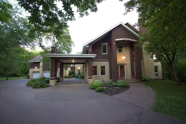 3720 Denmark Court E, Saint Paul, MN 55123
