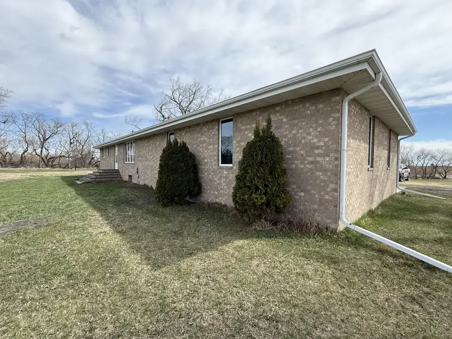 2829 SE 147 Avenue Se, Ayr, ND 58007 - #2