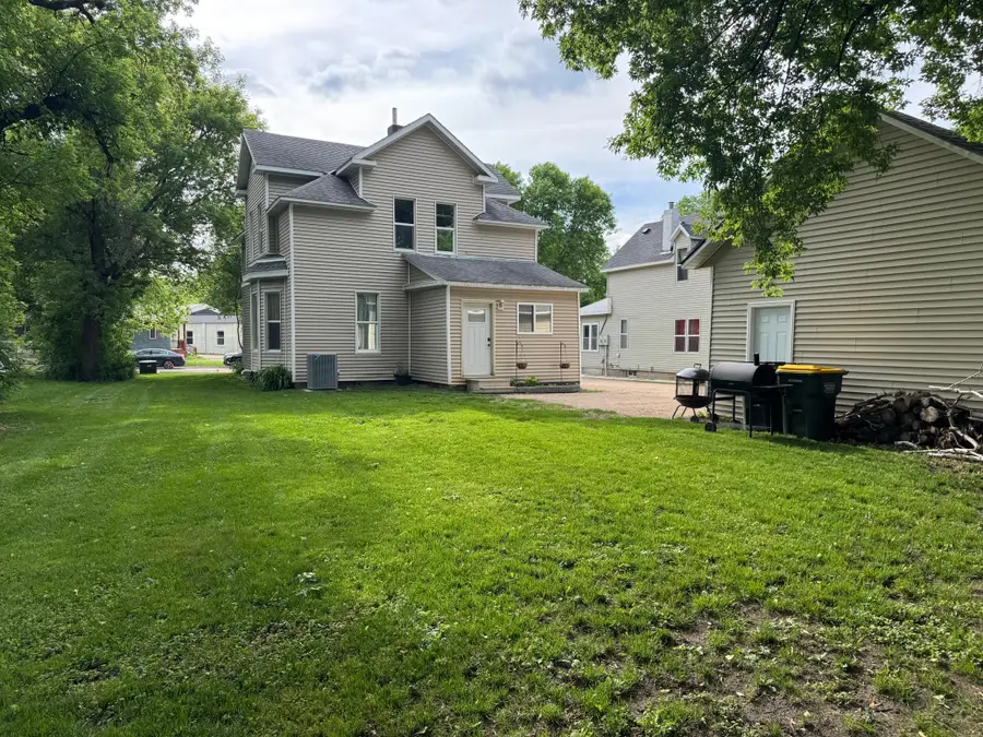 615 18th Street Sw, Willmar, MN 56201 - #3