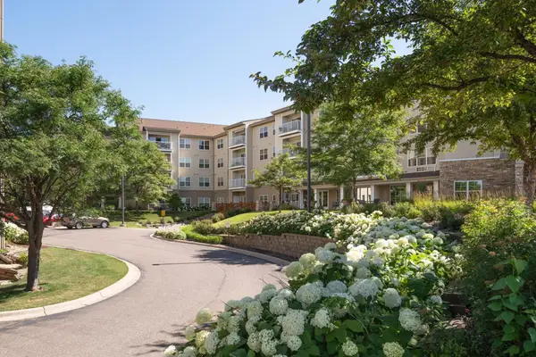 5650 Boone Avenue N #116, New Hope, MN 55428