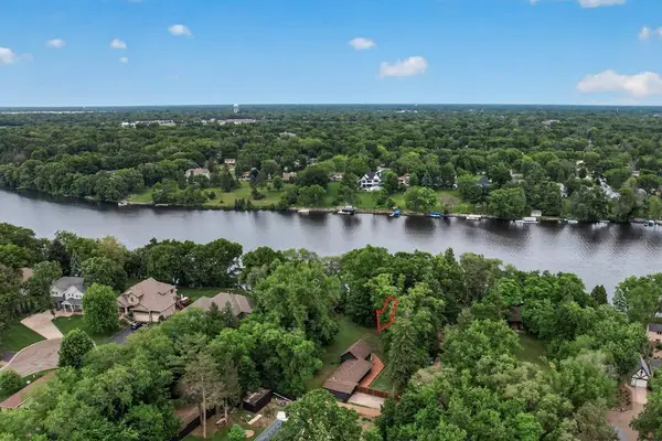 11138 W River Road, Champlin, MN 55316