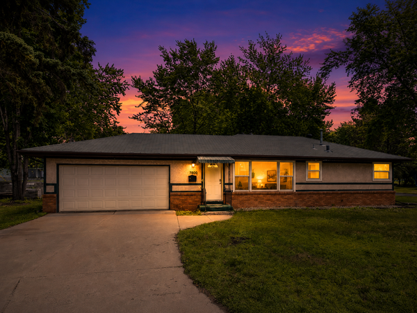 7800 53rd Avenue N, New Hope, MN 55428