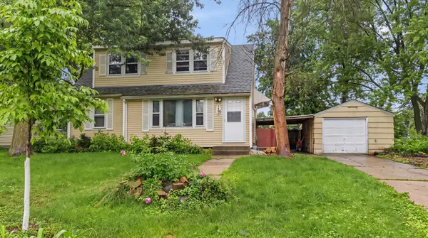 1450 Sandhurst Avenue E, Saint Paul, MN 55109