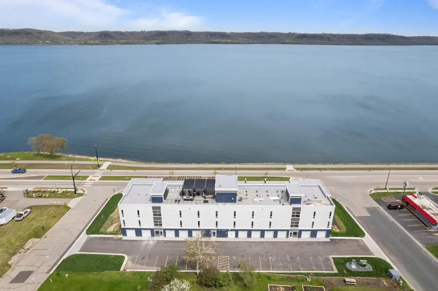 907 N Lakeshore Drive #305, Lake City, MN 55041 - #3