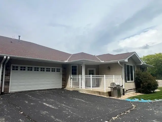 2201 7th Street Nw #A, Austin, MN 55912 - #1