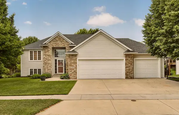 2482 Crimson Ridge Circle Nw, Rochester, MN 55901