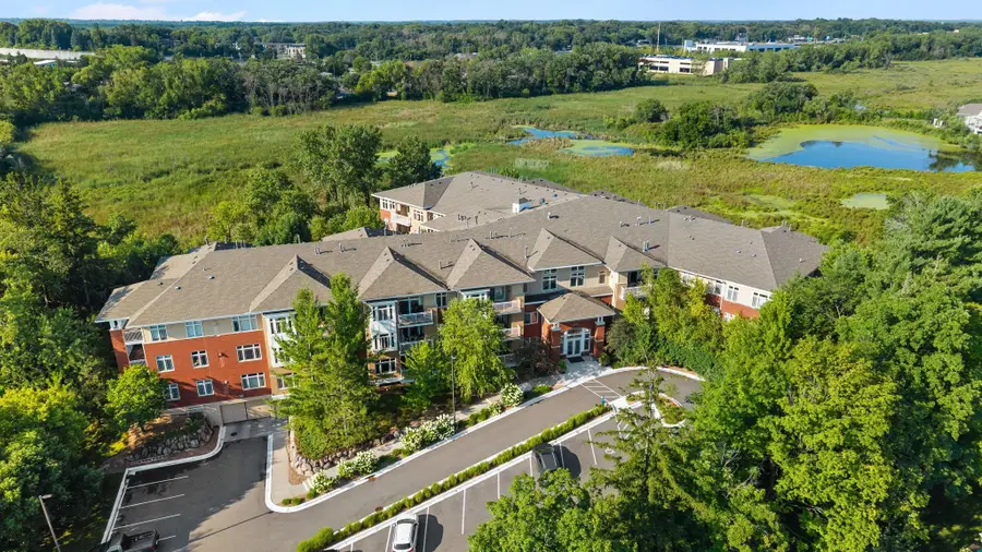 408 Parkers Lake Road #206, Wayzata, MN 55391 - #2