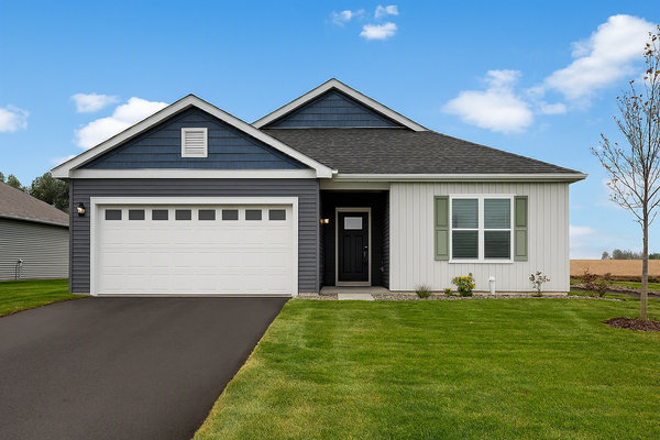 901 Spruce Circle N, Cambridge, MN 55008