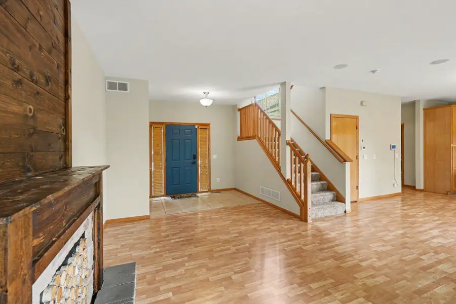 2920 18th Avenue E, Shakopee, MN 55379 - #2