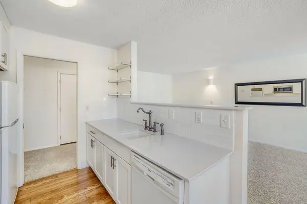 10113 34th Street W #342, Minnetonka, MN 55305