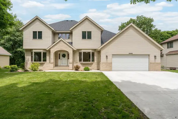 2295 Northridge Drive, North Mankato, MN 56003