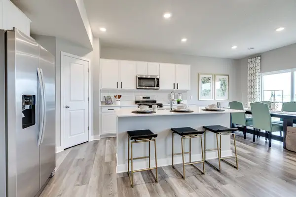 611 Goldenrod Trail, Waconia, MN 55387