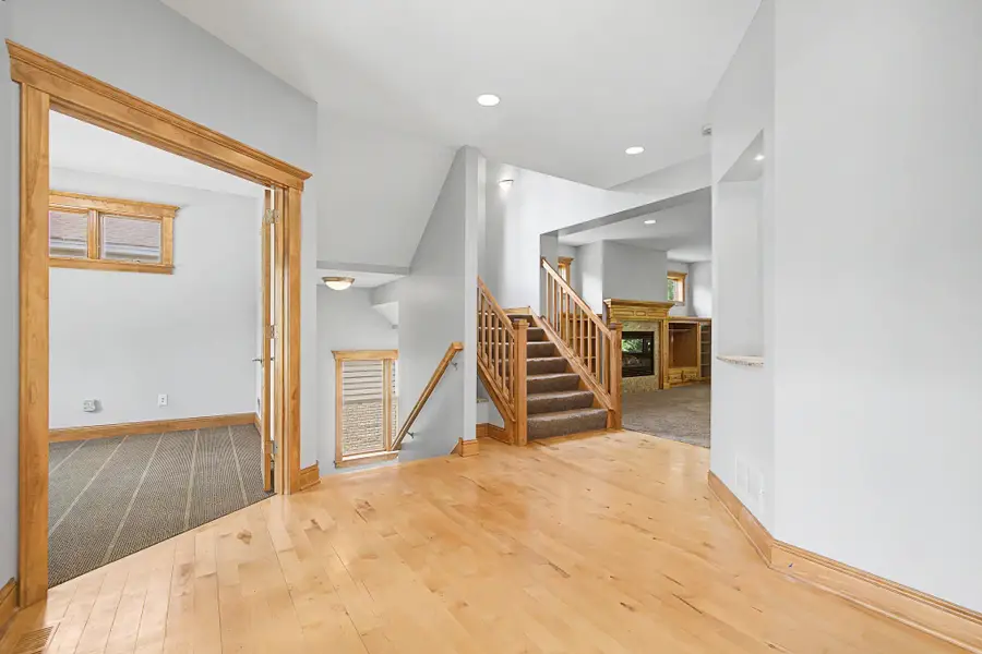 433 Majestic Court, Saint Paul, MN 55126 - #2