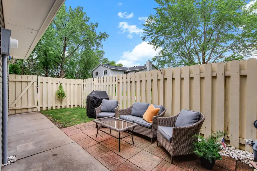 7604 Rimbley Road, Woodbury, MN 55125 - #3