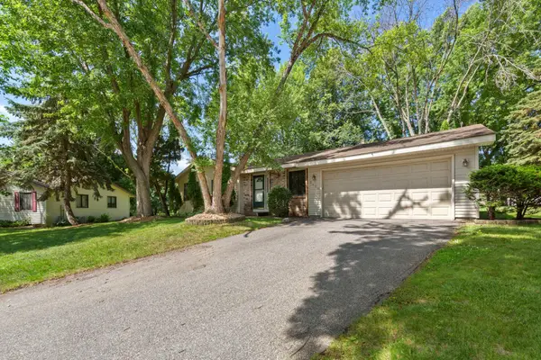 3404 Red Oak Circle N, Burnsville, MN 55337