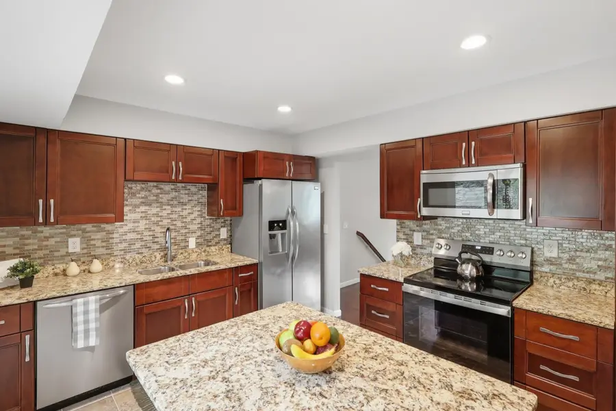 1325 Castle Court, Golden Valley, MN 55427 - #2